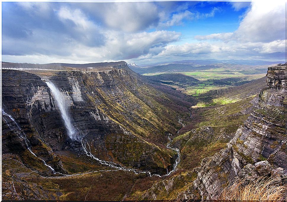 Salto del Nervión viewpoint