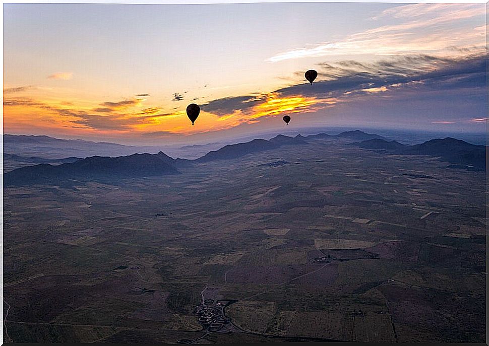 Balloons over the Atlas