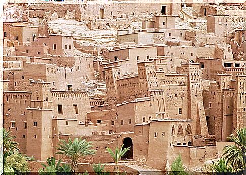 The spectacular Route of the Kasbahs in Morocco