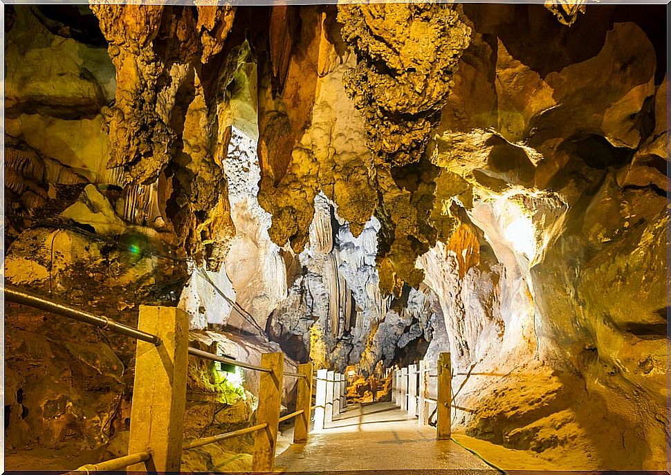 Chiang Kaho Cave in Thailand