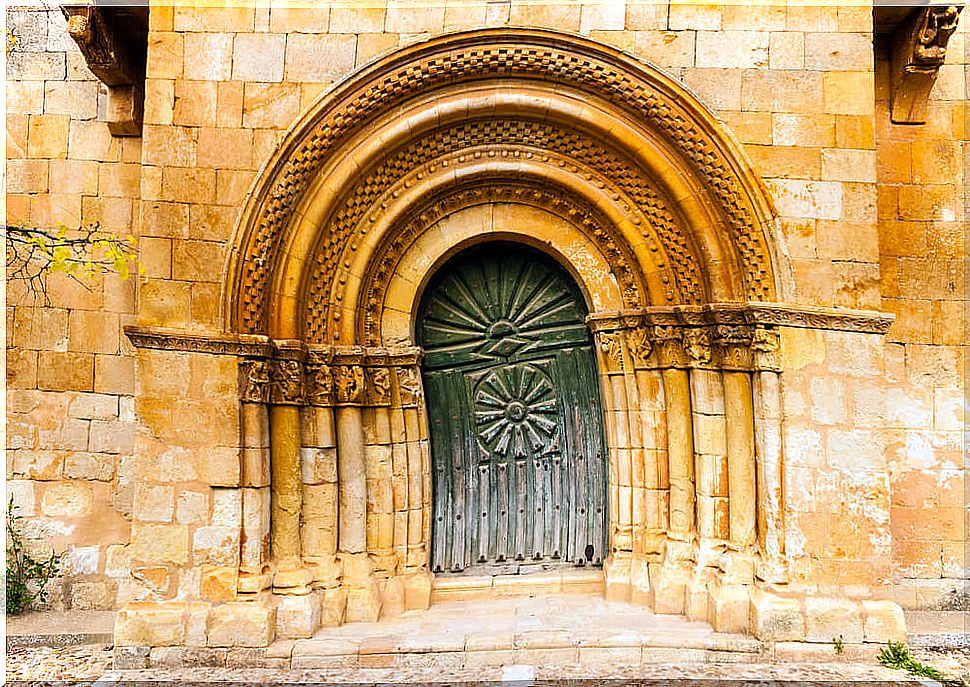 Façade of the church of San Juan Bautista, an example of the Romanesque in Palencia