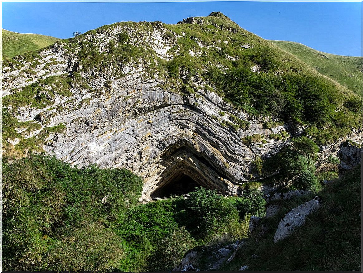 Arpea cave, a place full of legends