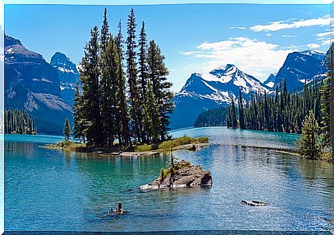 Maligne Lake in Canada