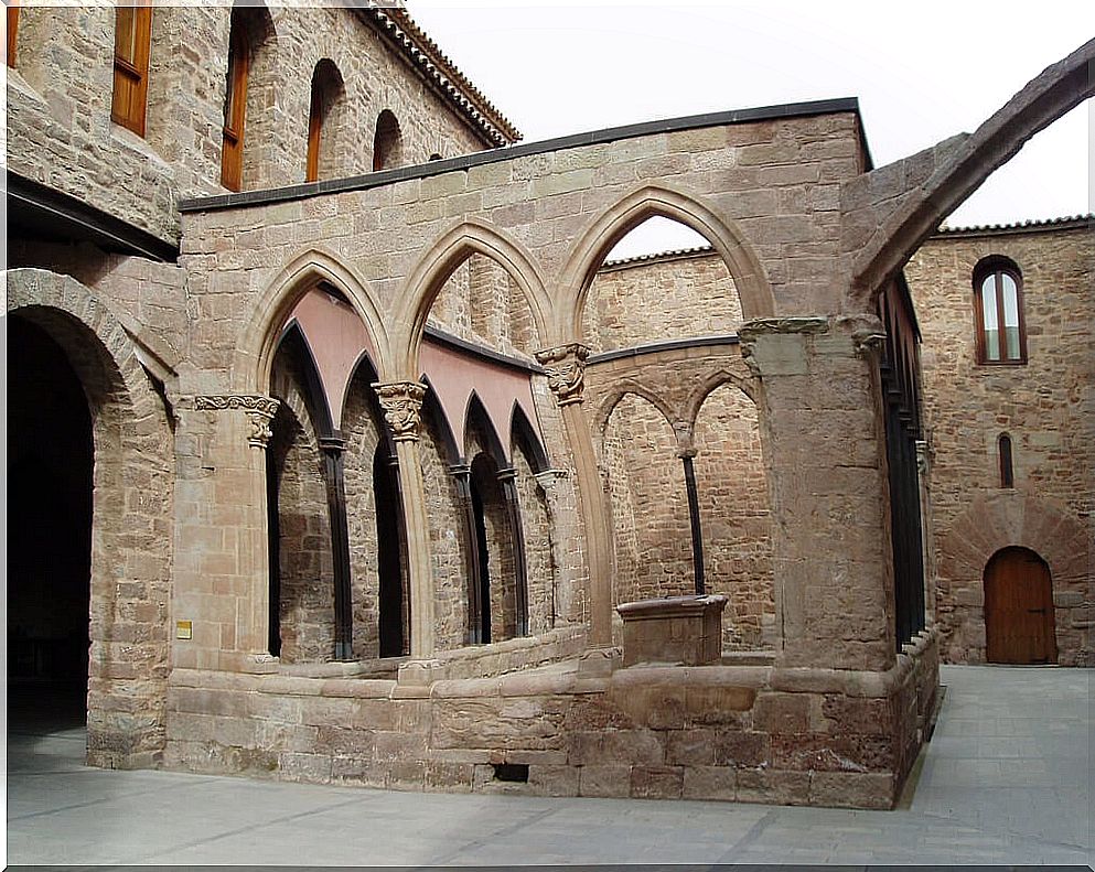 Cardona castle courtyard