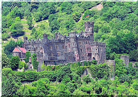 Rhine castles: Reichenstein