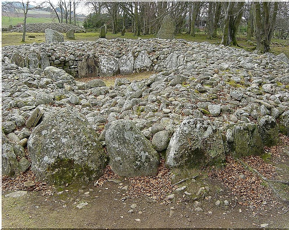 Structure of a cairn 