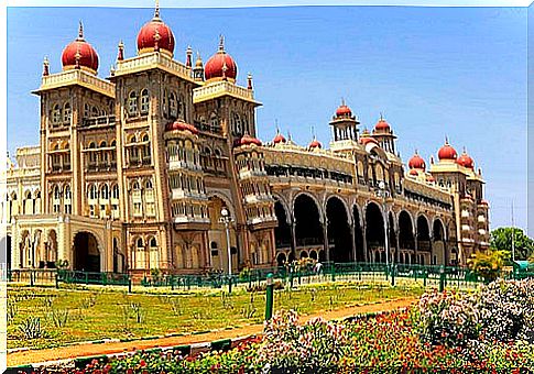 Curiosities of the luxurious palace of Mysore, in India