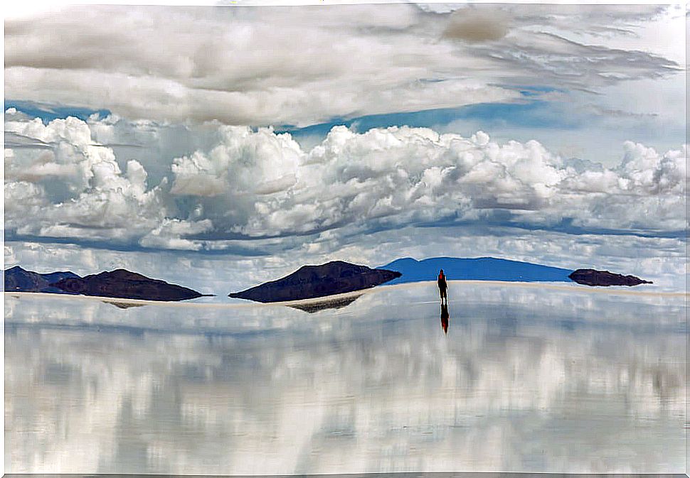 Discover the charm of the Uyuni salt flat in Bolivia