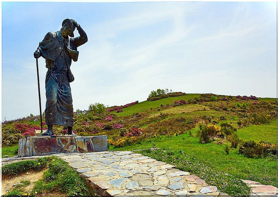 Statue of the saint on the Camino de Santiago 