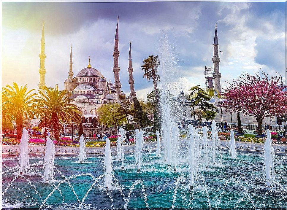 Discover the wonders of Istanbul, capital of 4 empires