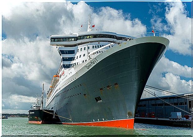 View of the Queen Mary 2