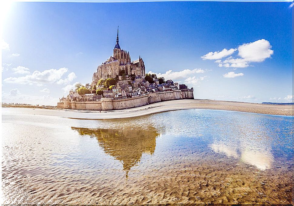 Mont Saint-Michel: how to get there and where to sleep