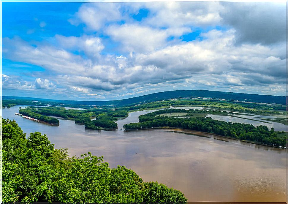 Geographic data on the Mississippi watershed