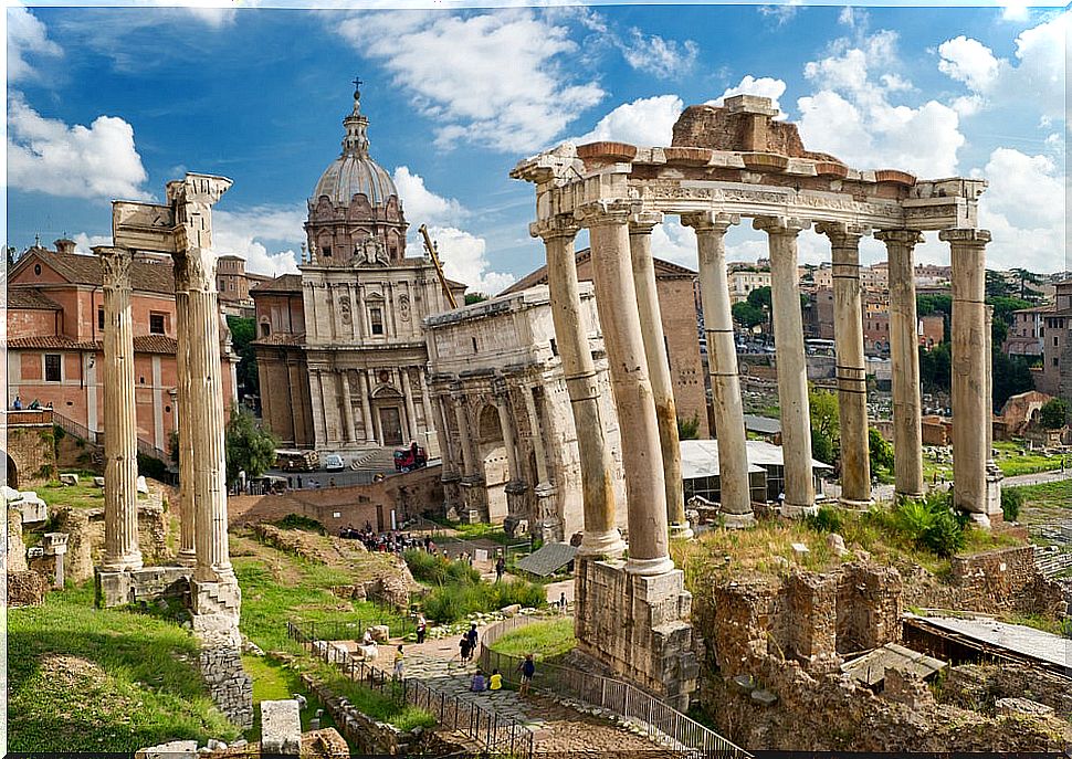 Roman Forum, a must on a trip to Rome