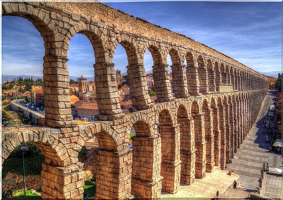 Some curiosities of the aqueduct of Segovia