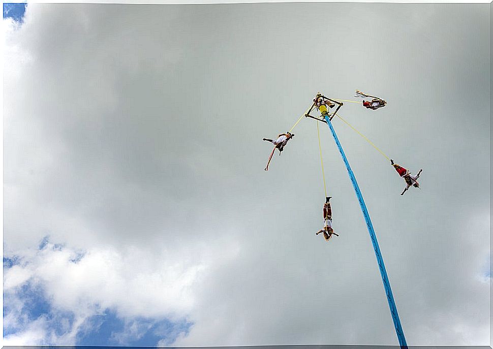 Dance of the Flyers in El Tajín