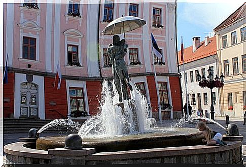 Fountain in the Red Square of Tartu