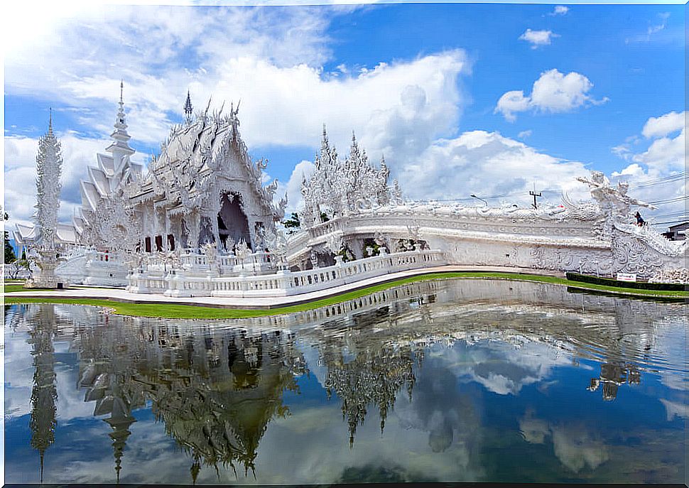 The White Temple, one of the wonders of Thailand