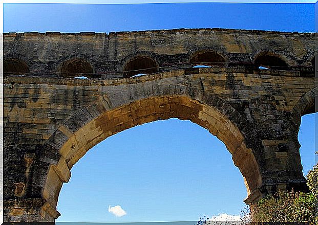 Gard bridge arches