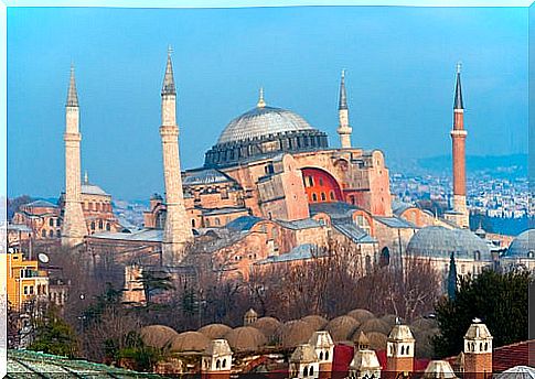 The mosques of Istanbul and their secrets