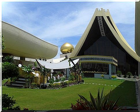 The vastness of the Nurul Iman Palace in Brunei