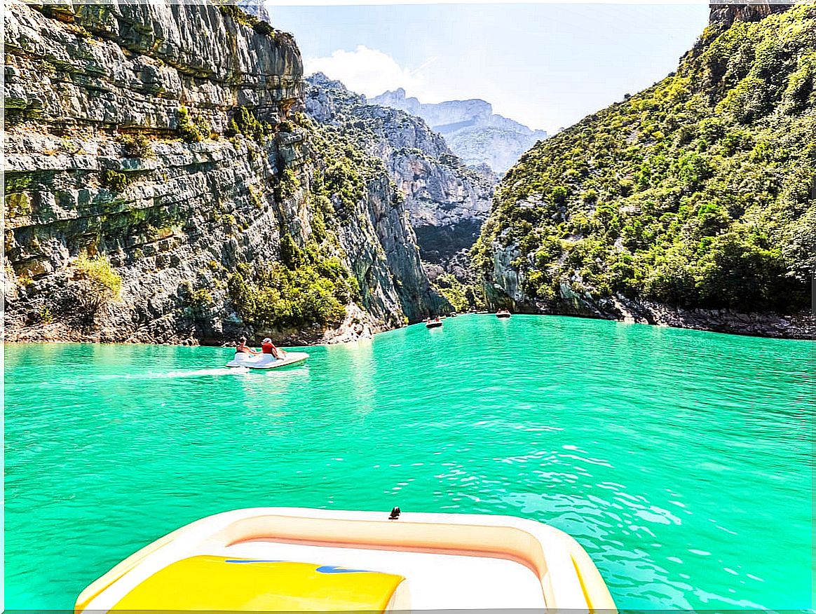 Boat tour of the Verdon gorge.