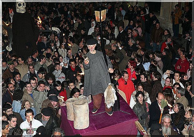 Burial of Genarín in León