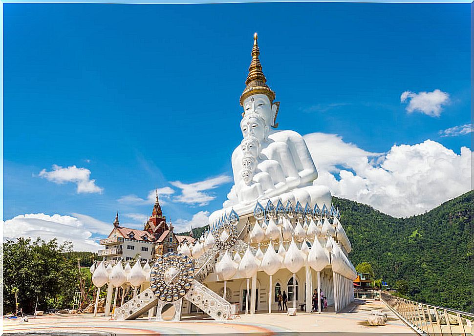 Wat Phra Sorn Kaew Temple