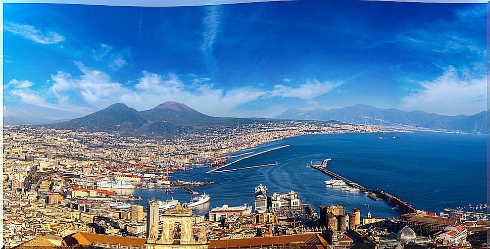 Visit Naples and Pompeii in two unforgettable days