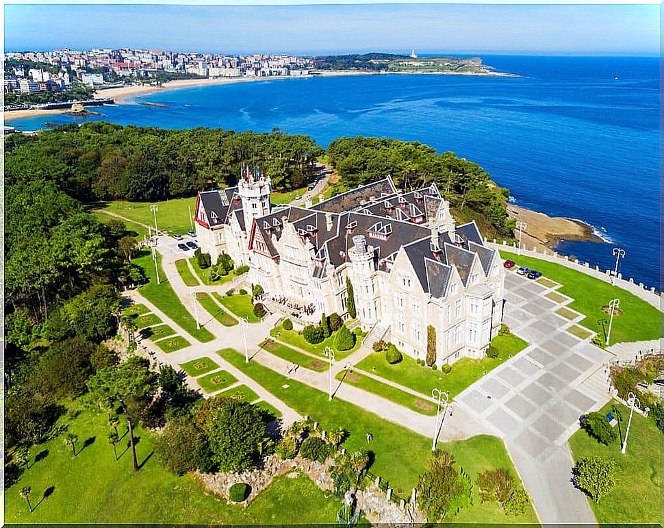 Aerial view of the Magdalena Palace