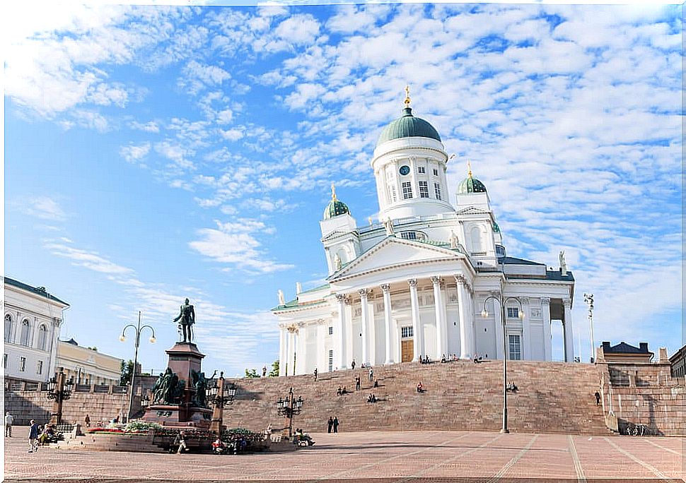 See the spectacular Helsinki Lutheran Cathedral