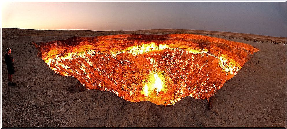 Fire at the Door to Hell, one of the most beautiful places in the world