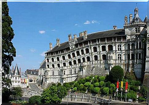 We visit the imposing Royal Castle of Blois