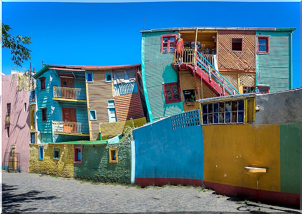 We walk through the neighborhoods of Buenos Aires